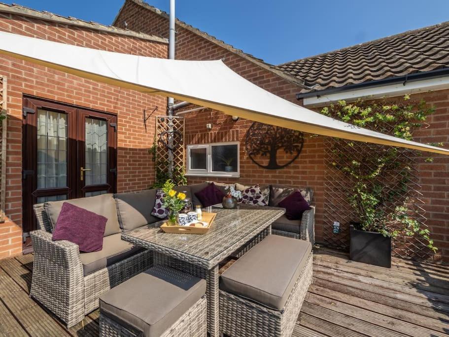 Puck'S Retreat Bed & Breakfast Tredington Exterior photo